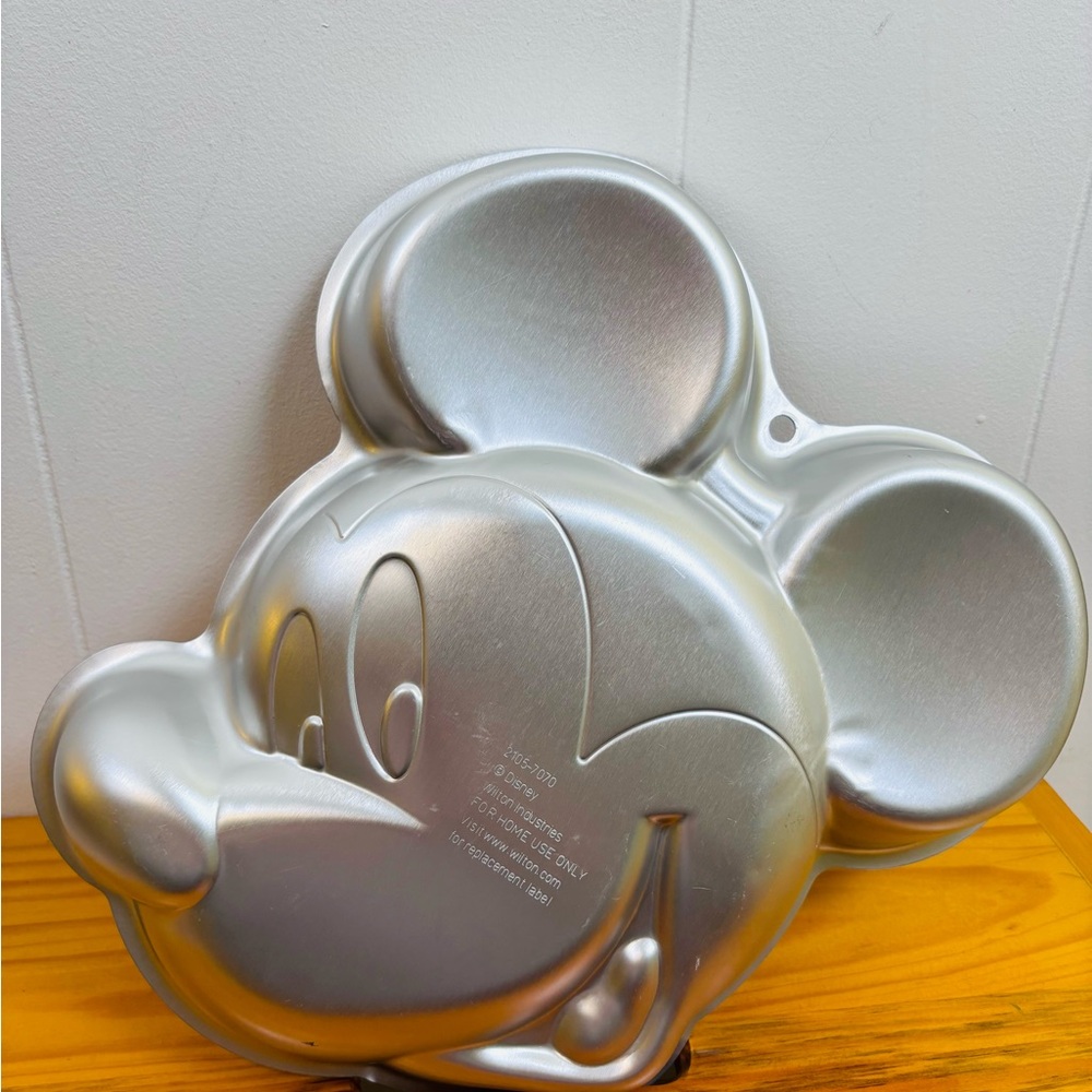 Wilton Disney Mickey Mouse Cake Pan‎